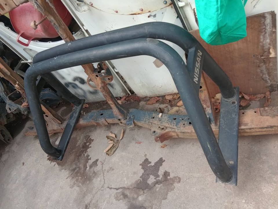 Nissan Np300 Double Cab Roll Bar For Sale - Private Seller Nissan Np300 Double Cab Roll Bar For Sale - Private Seller