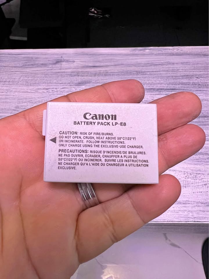 Canon 550d battery Canon 550d battery