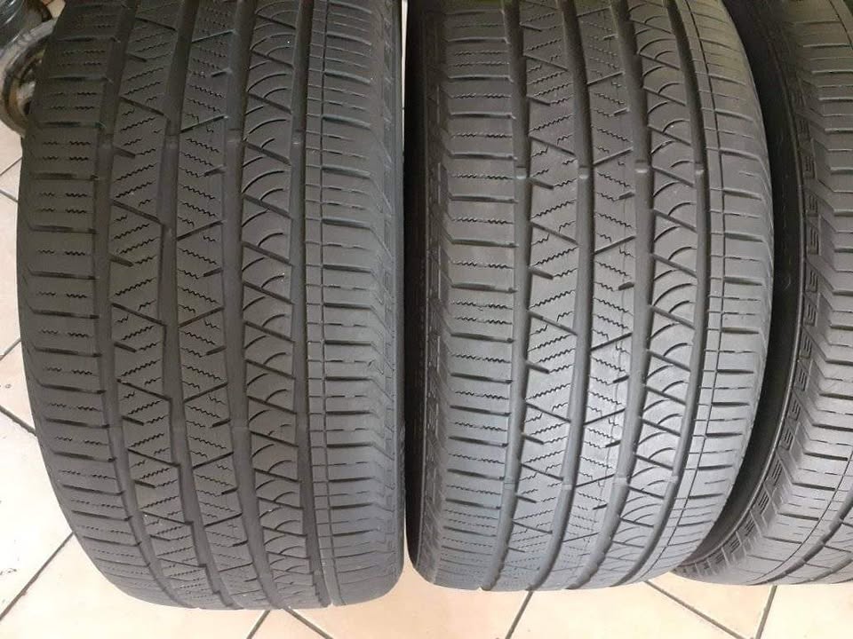275/40/22 Continental Tyres for Sale. Contact - Private Seller