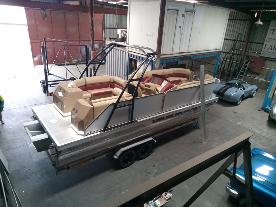 2024 Pontoon  Manufacturer