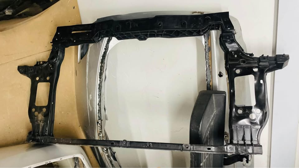 Kia Picanto cradle - Private Seller Kia Picanto cradle - Private Seller