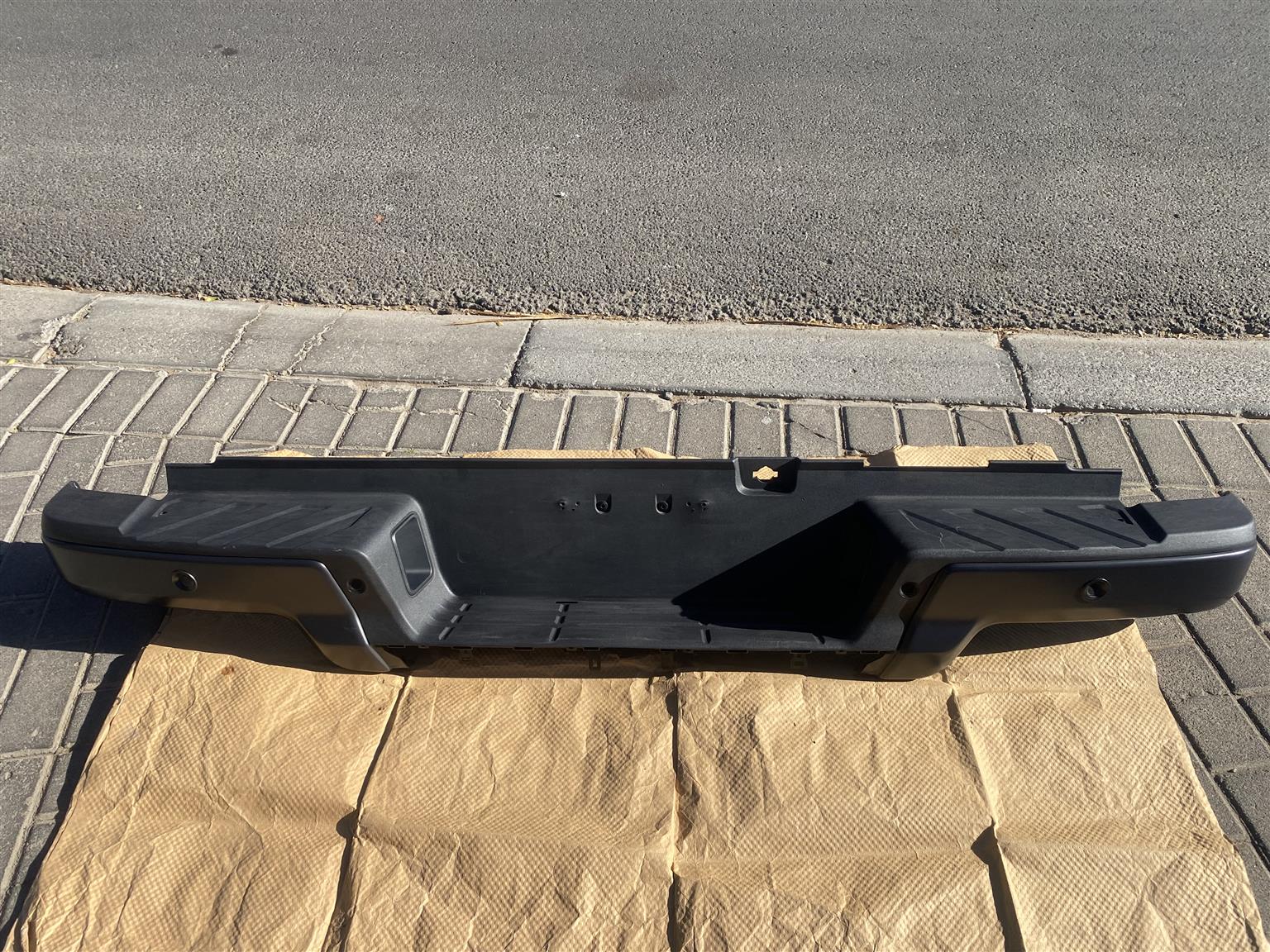 2024 FORD RANGER RAPTOR COMPLETE REAR BUMPER FOR SALE. IN PRISTINE ...