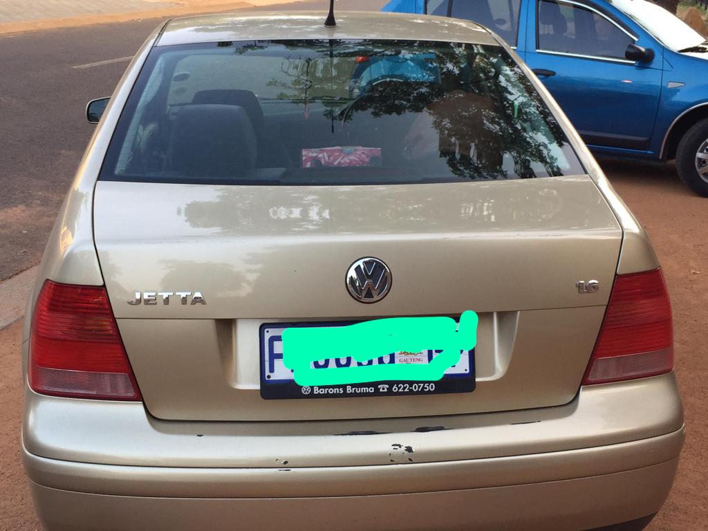 VW JETA 1.6 AUTOMATIC FOR SALE BY OWNER,