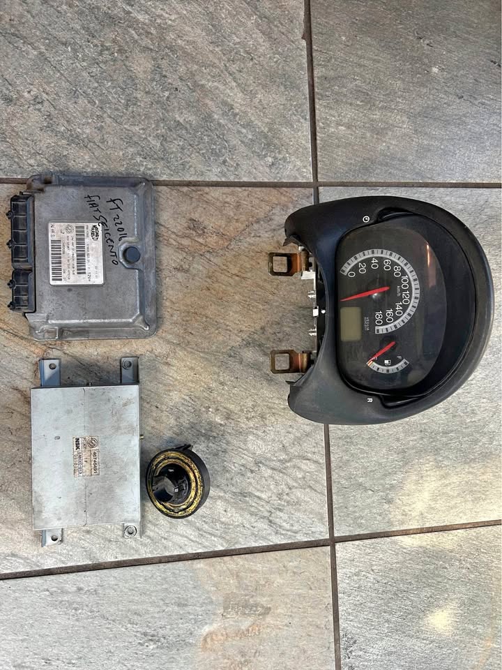 Fiat Seicento Lockset For Sale Call or Whatsapp - Private Seller Fiat Seicento Lockset For Sale Call or Whatsapp - Private Seller