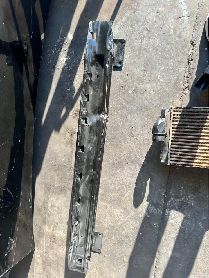 2020 Audi A3 rear Stifner/reinforcement - Private Seller 2020 Audi A3 rear Stifner/reinforcement - Private Seller