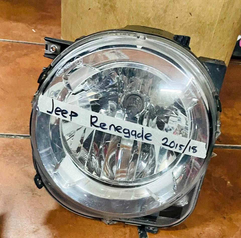 Jeep Renegade headlight - Private Seller Jeep Renegade headlight - Private Seller