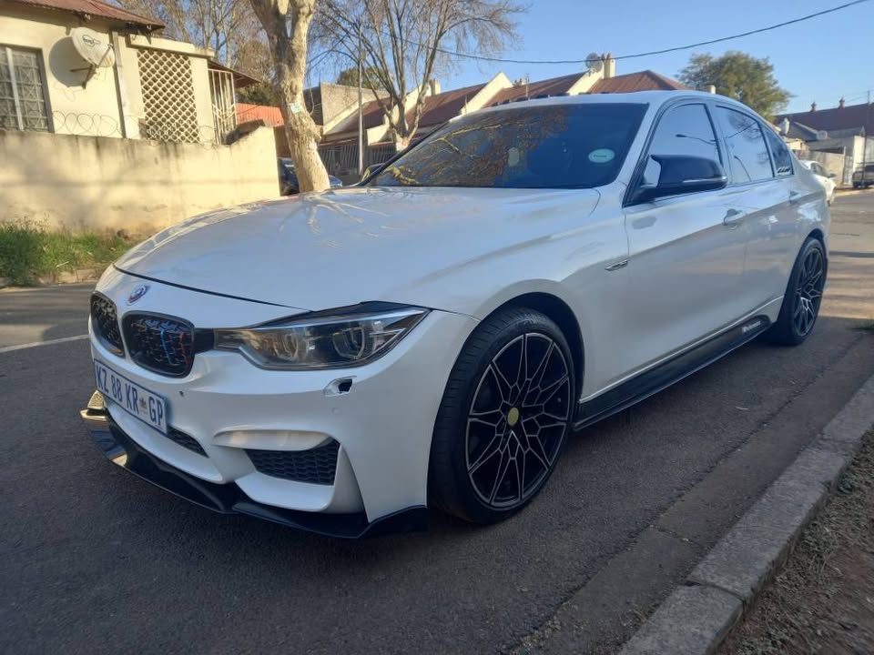 2017 BMW 320 i MSport, Petrol, Automatic, White, Sunroof, 90000kms