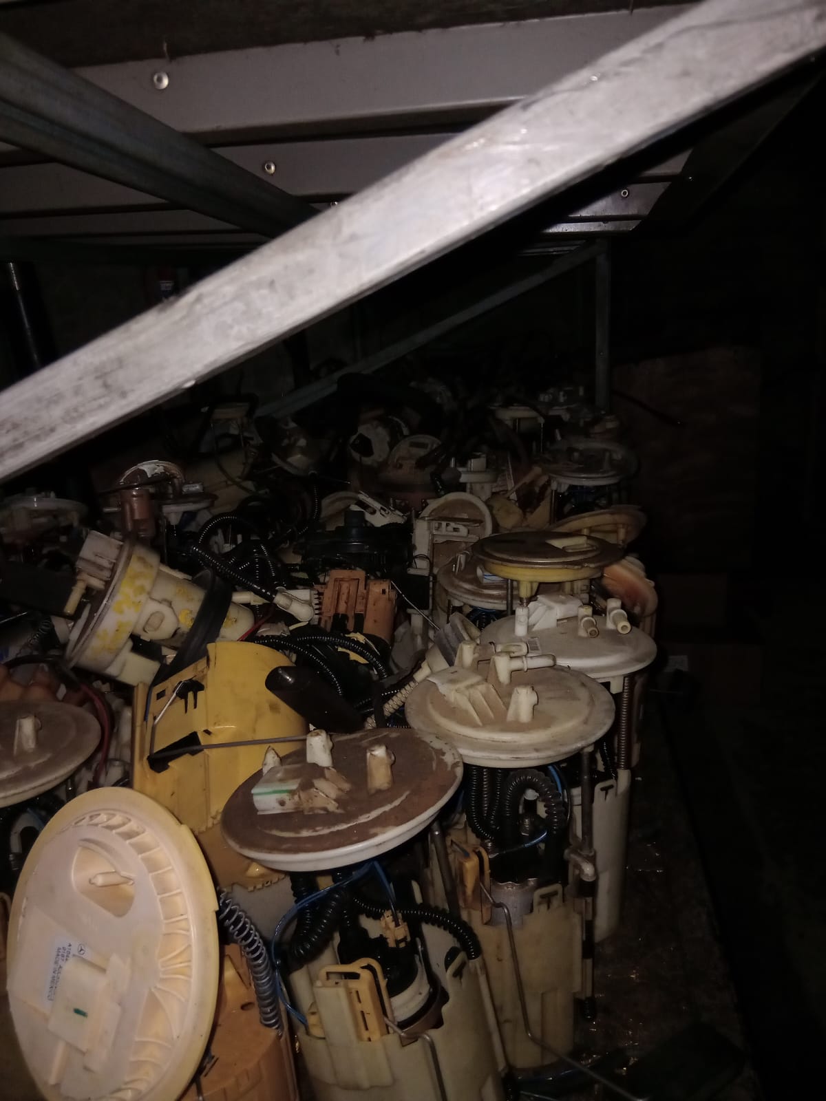 USED MIXED MERCEDES, TOYOTA & MITSUBISHI FUEL PUMPS - Private Seller USED MIXED MERCEDES, TOYOTA & MITSUBISHI FUEL PUMPS - Private Seller