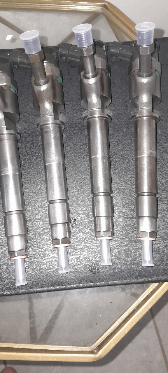 Ford Ranger 3.0 WEAT engine injectors for sale - Private Seller Ford Ranger 3.0 WEAT engine injectors for sale - Private Seller