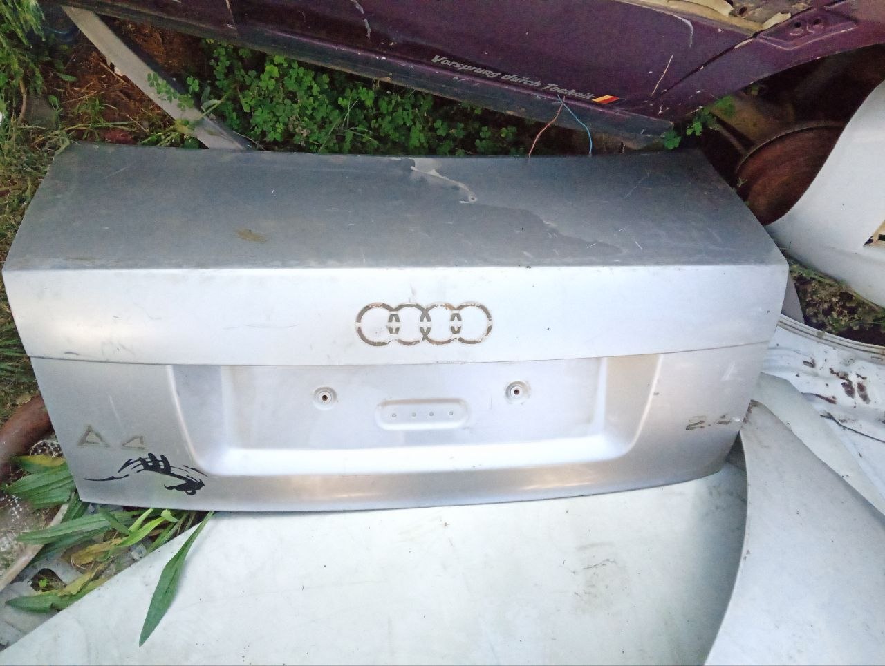 Audi A4 2002 silver bot lid 2.4 - Private Seller Audi A4 2002 silver bot lid 2.4 - Private Seller