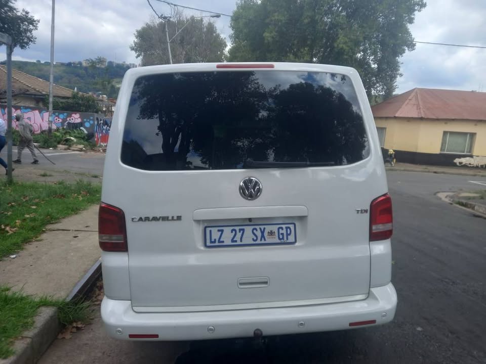 2012 V W Caravelle 2.0 Tdi 4Motion Auto, White, 127000km