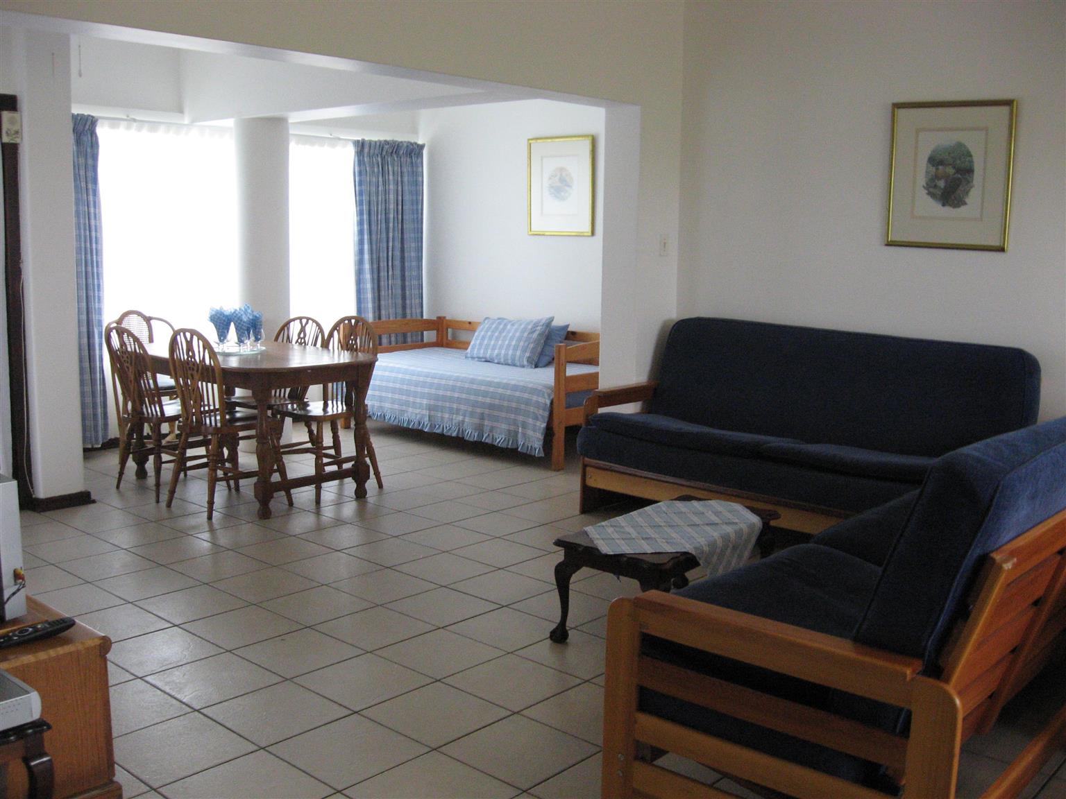 1 4 Sleeper 1 Bedroom Flats In St Michaels On Sea Between Shelly Beach And Margate From R125 P P P N For 4 Guests Junk Mail