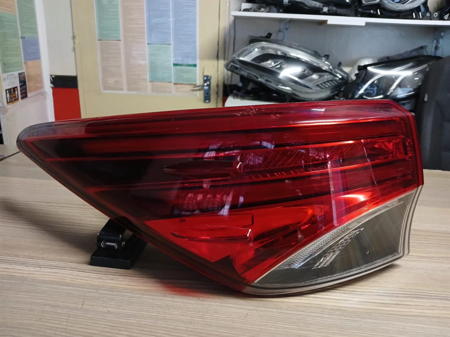 2018 TOYOTA FORTUNER TAIL LIGHT IN PRESTINE CONDITION - Private Seller 2018 TOYOTA FORTUNER TAIL LIGHT IN PRESTINE CONDITION - Private Seller