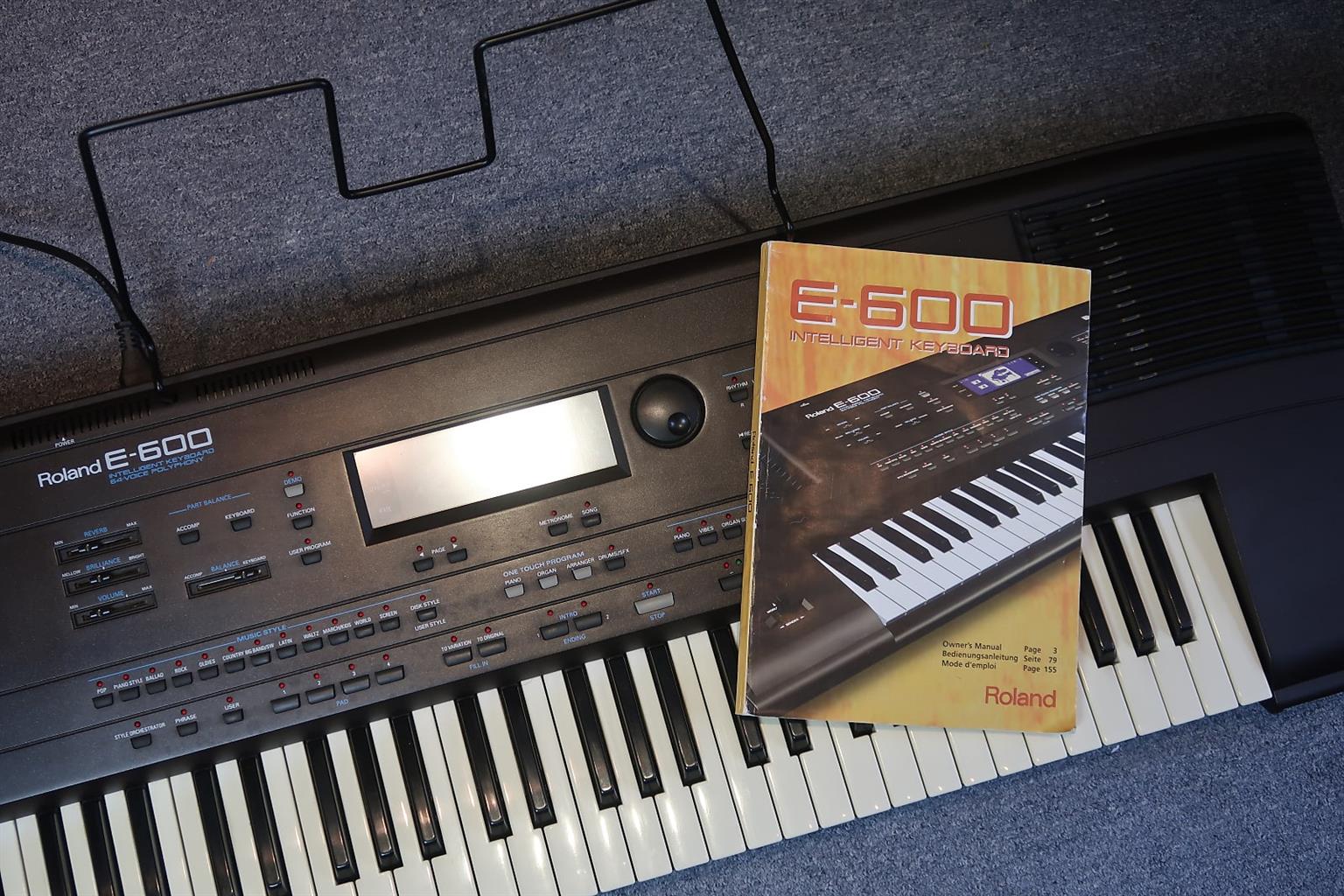 Roland E-600 61-note Intelligent Keyboard for sale