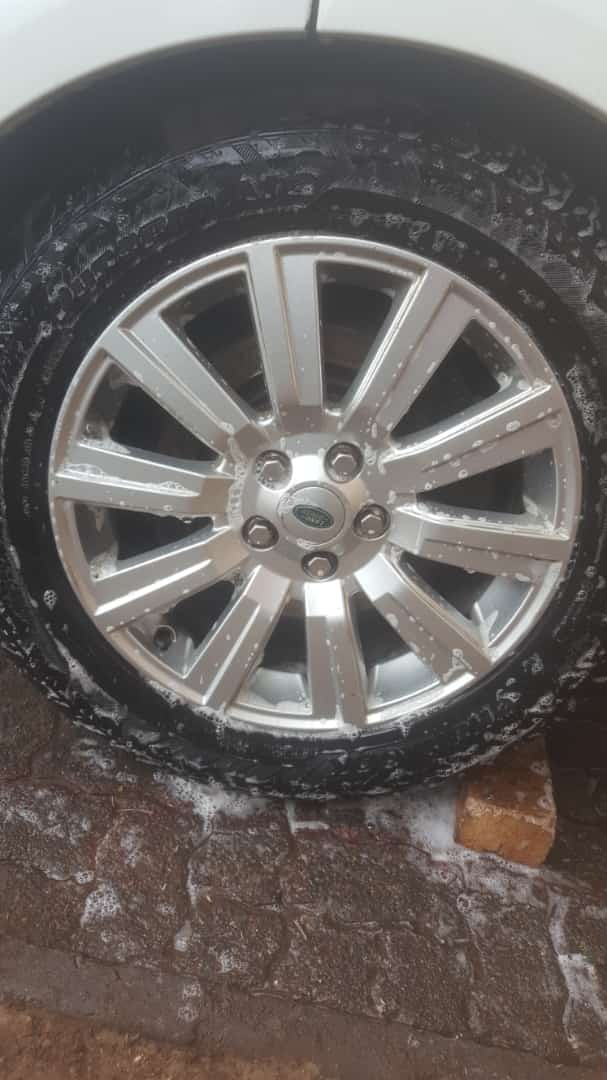 2013 Discovery 4 3.0 SDV6 SE Rim Set for sale