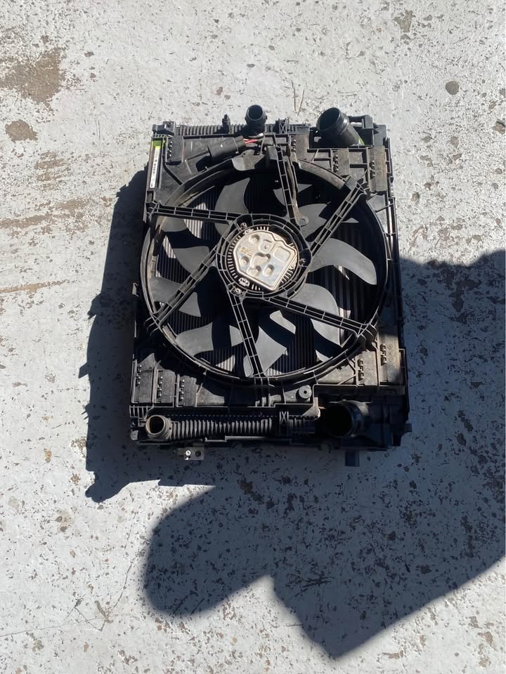 BMW G20 radiator set complete - Private Seller BMW G20 radiator set complete - Private Seller