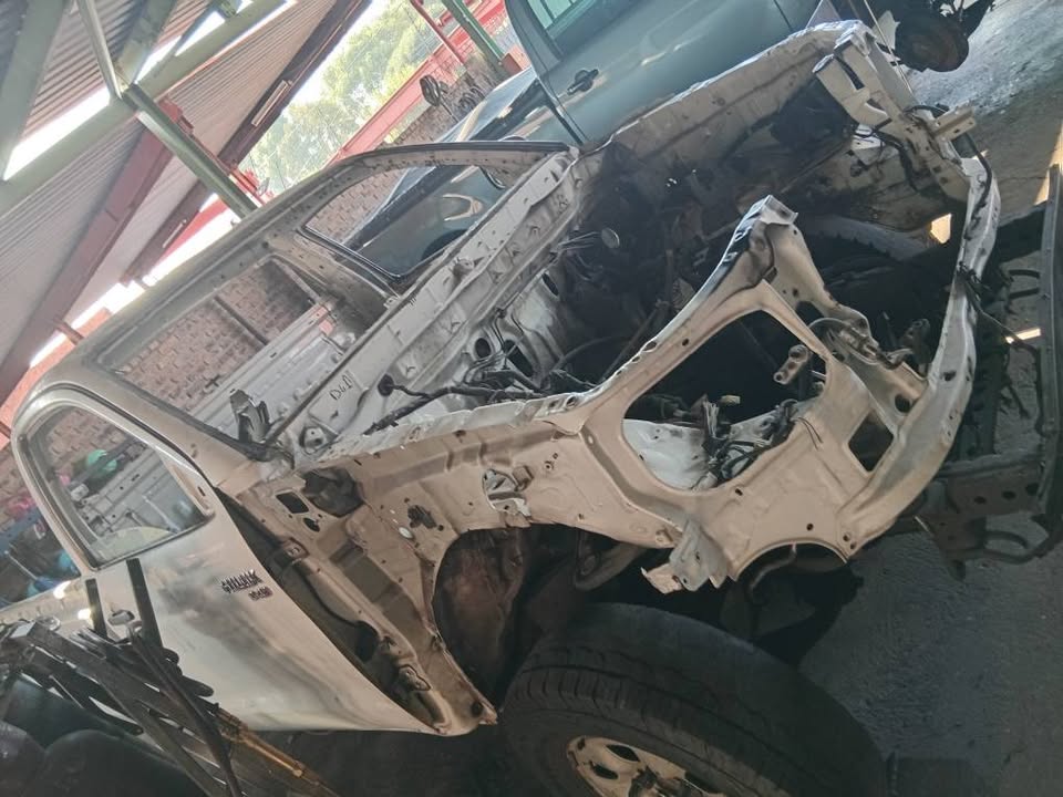 2013 Toyota Hilux Cab And Chassis Single Cab For Sale - Private Seller 2013 Toyota Hilux Cab And Chassis Single Cab For Sale - Private Seller