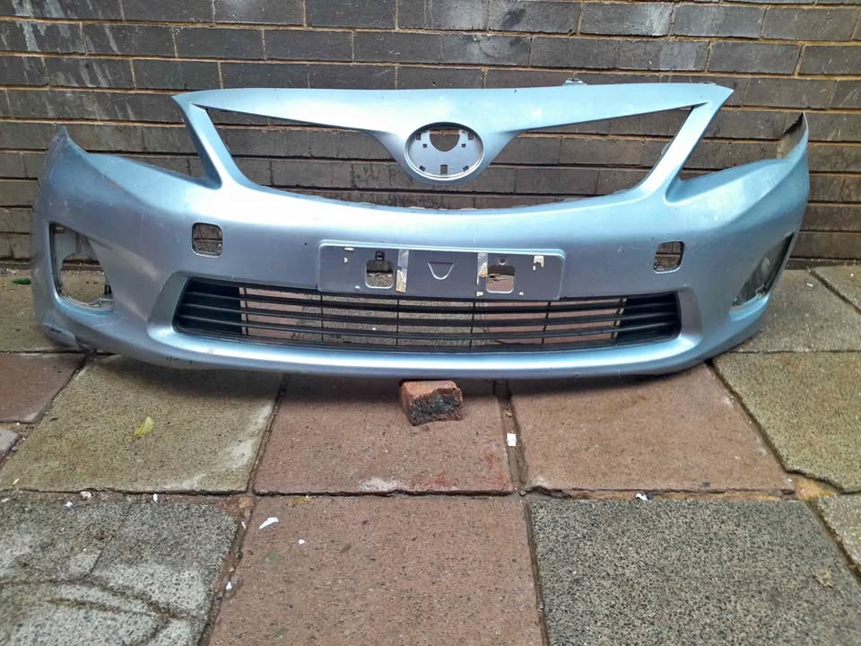 TOYOTA PROFESIONAL QUEST FRONT BUMPER - Private Seller TOYOTA PROFESIONAL QUEST FRONT BUMPER - Private Seller