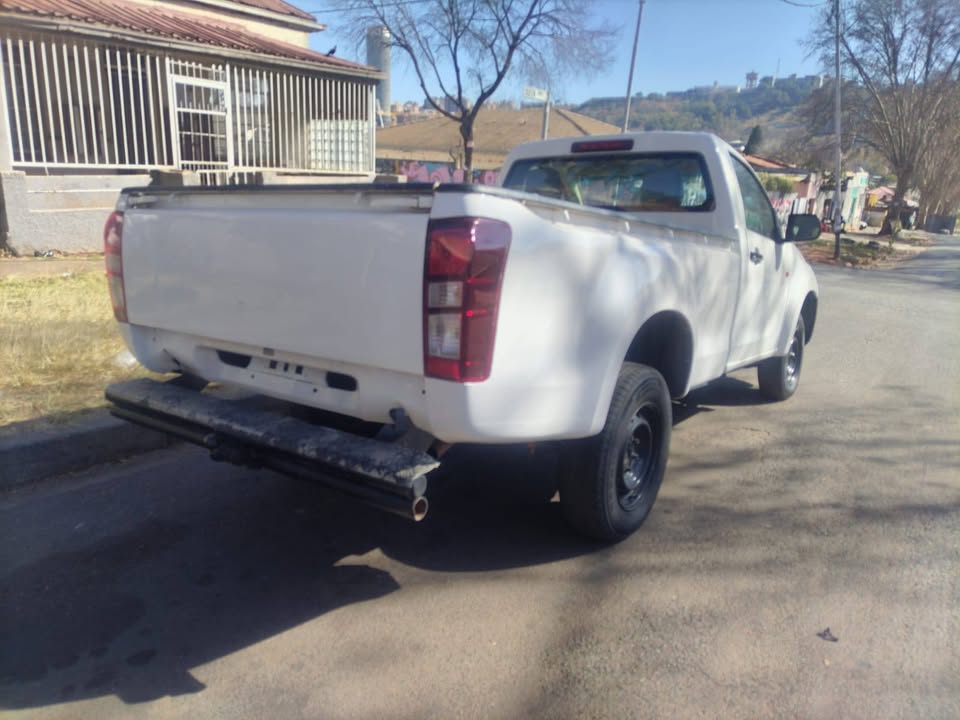 2015 Isuzu Kb250 single cab