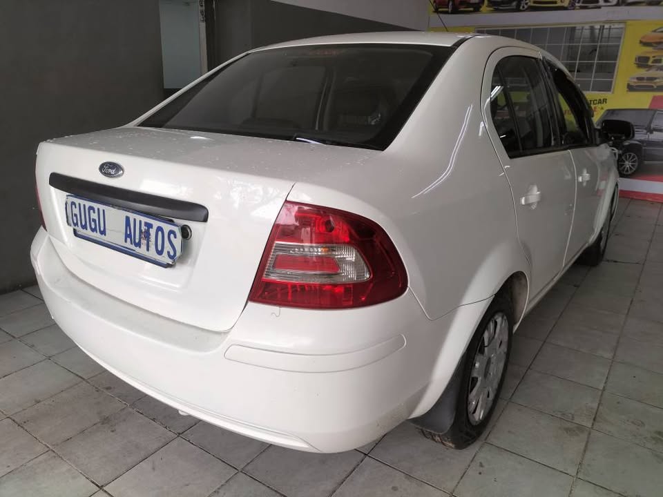 2015 FORD IKON 1.4 SEDAN MANUAL, PETROL WHITE COLOUR