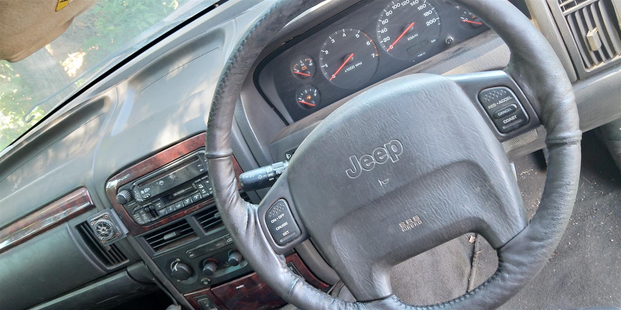 Jeep Grand Cherokee 4.7 V8 Stripping For Spares