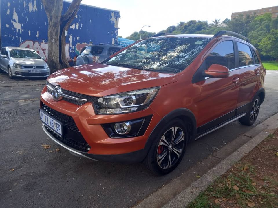 2021 BAIC x25 1.5 Petrol, Manual Transmission, Orange Color, Mileage 17000kms.