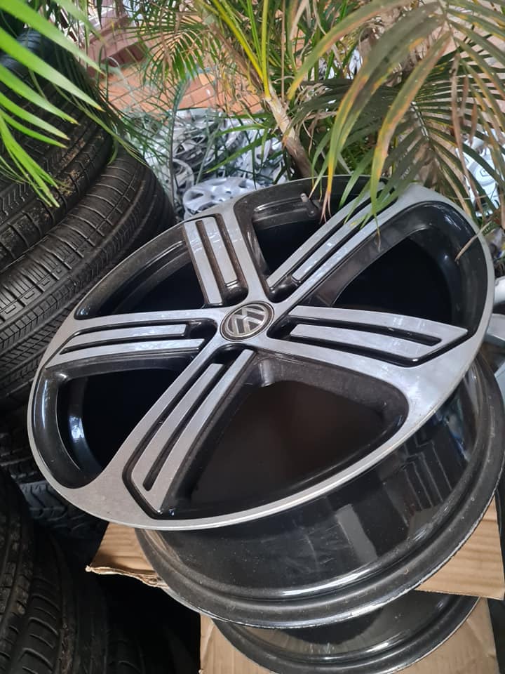 Vw Golf mags size 19 pcs 5x112  still in good condition