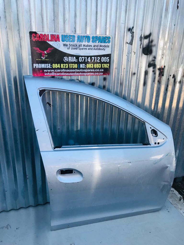 Renault Sandero right side front door - Private Seller Renault Sandero right side front door - Private Seller