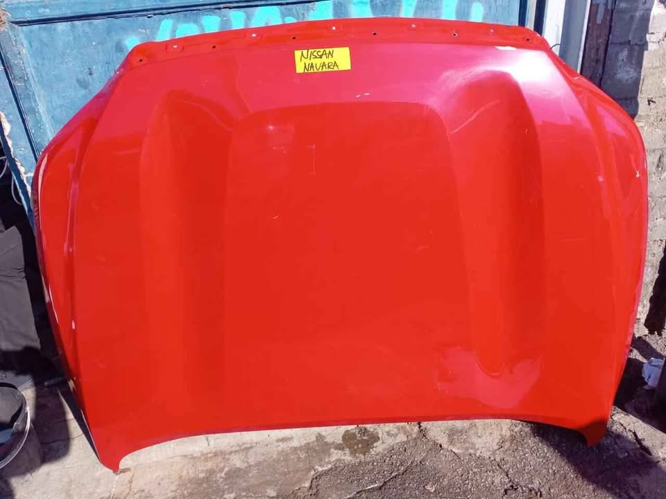 Nissan Navara Bonnet. - Private Seller Nissan Navara Bonnet. - Private Seller