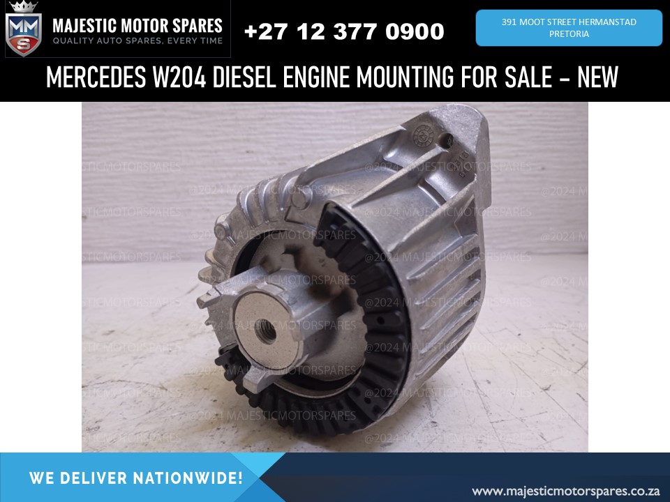 Mercedes Benz w204 diesel engine mounting for Sale – New