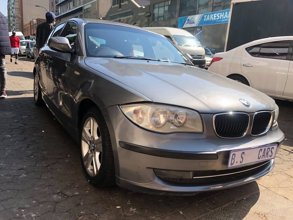 2010 BMW  118i