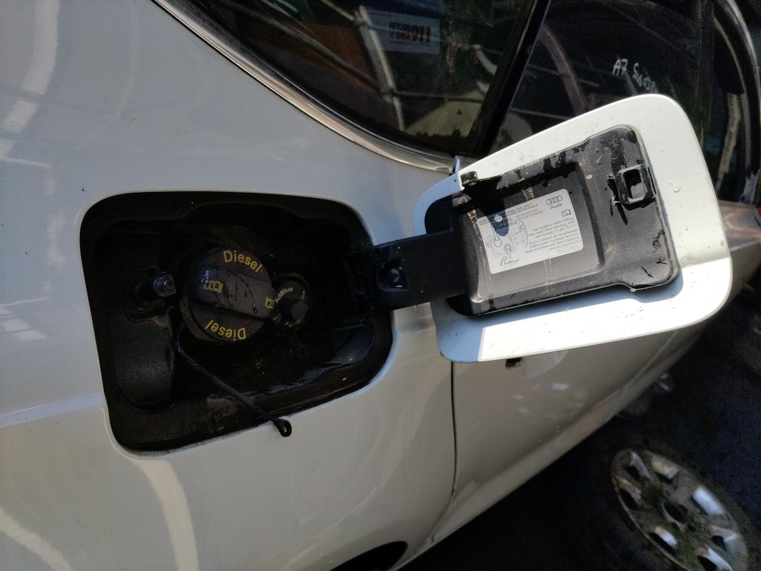 2018 Audi a7 tdi quattro s line fuel flap for sale (used) - Private Seller 2018 Audi a7 tdi quattro s line fuel flap for sale (used) - Private Seller