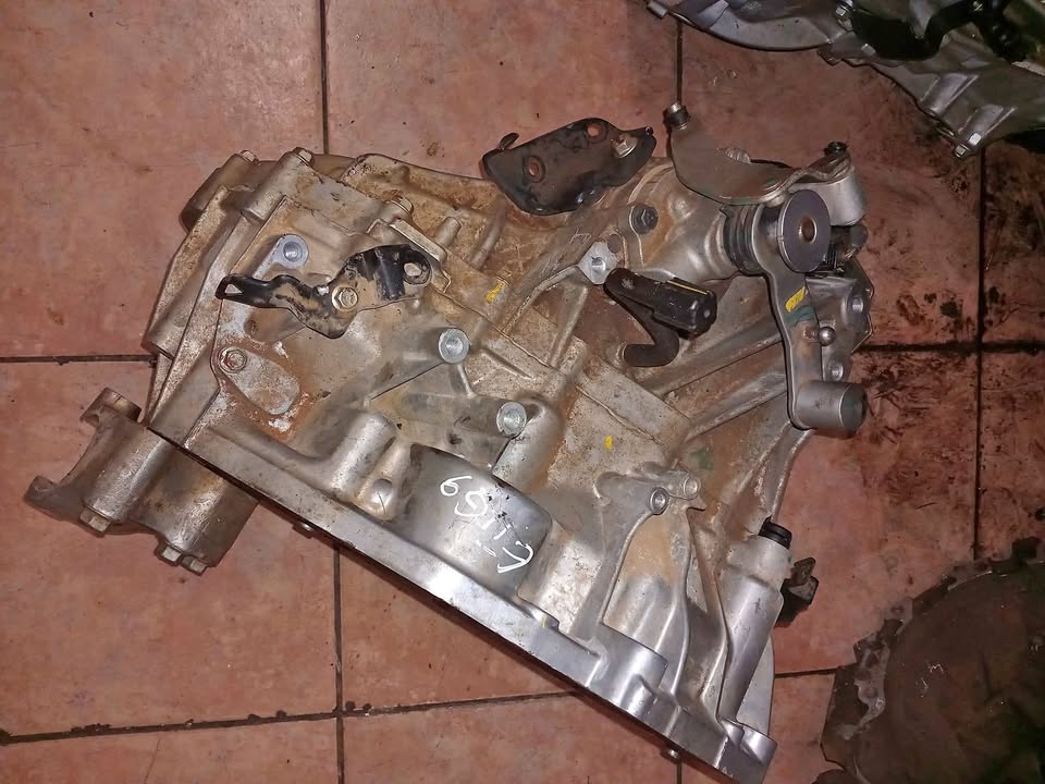 Toyota etiga maunal gear box - Private Seller Toyota etiga maunal gear box - Private Seller
