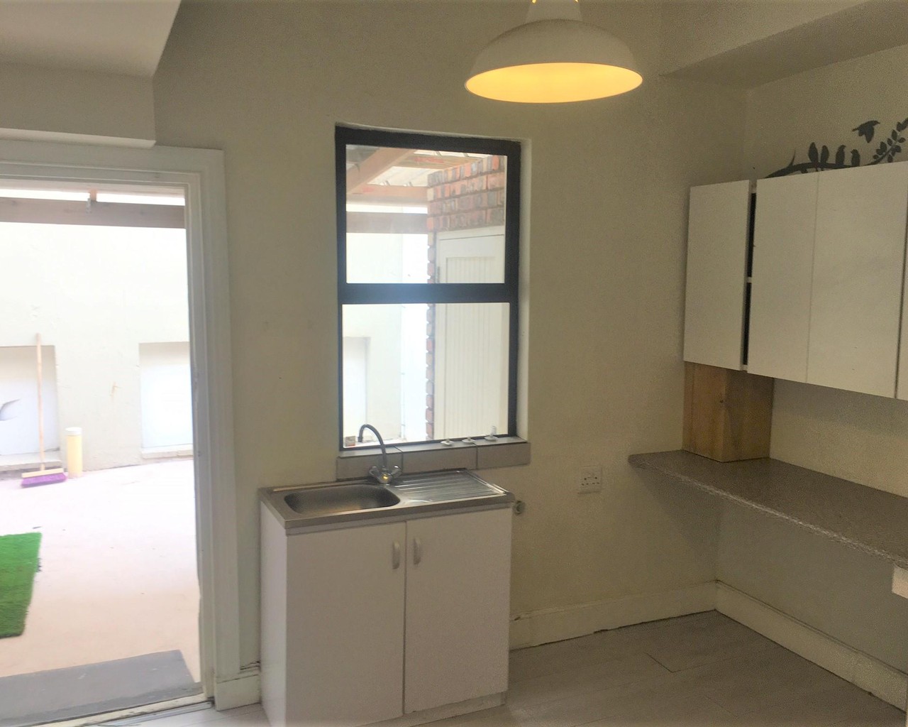 Krugersdorp Garden Cottage To Rent For R1500 On Lagoi Street Junk