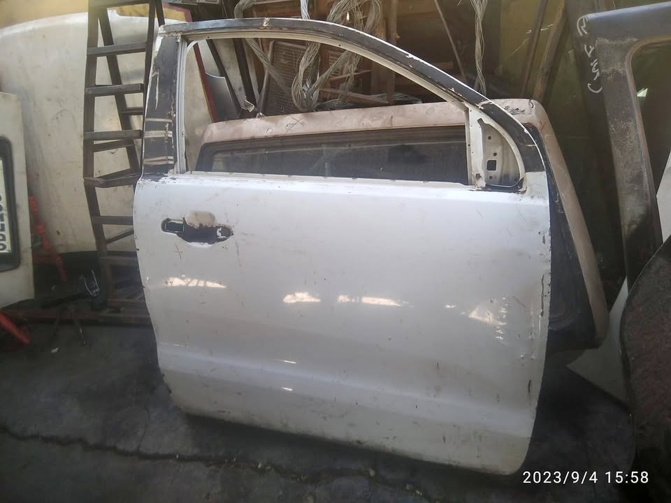 Ford Ranger Door T6 T7 right front door - Private Seller Ford Ranger Door T6 T7 right front door - Private Seller