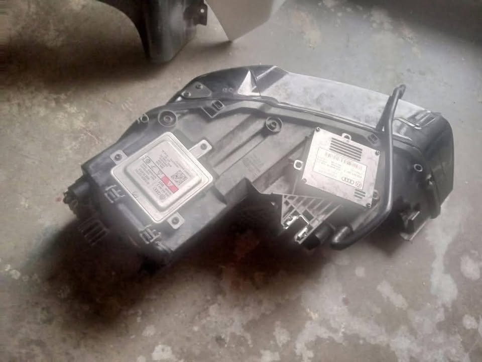 2018-2022 AUDI A1 RIGHT SIDE HEADLIGHT FOR SALE