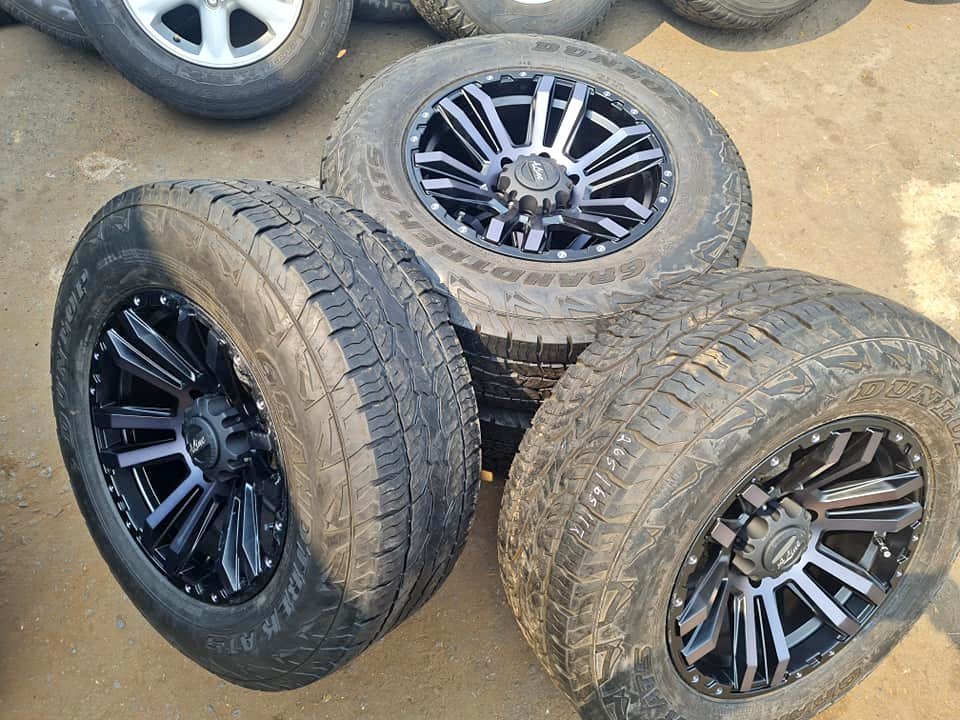 Bakkie mags size 17 pcd 6x139 they Toyota Hilux Gd6,Isuzu ,Colt,Ford Ranger - Private Seller