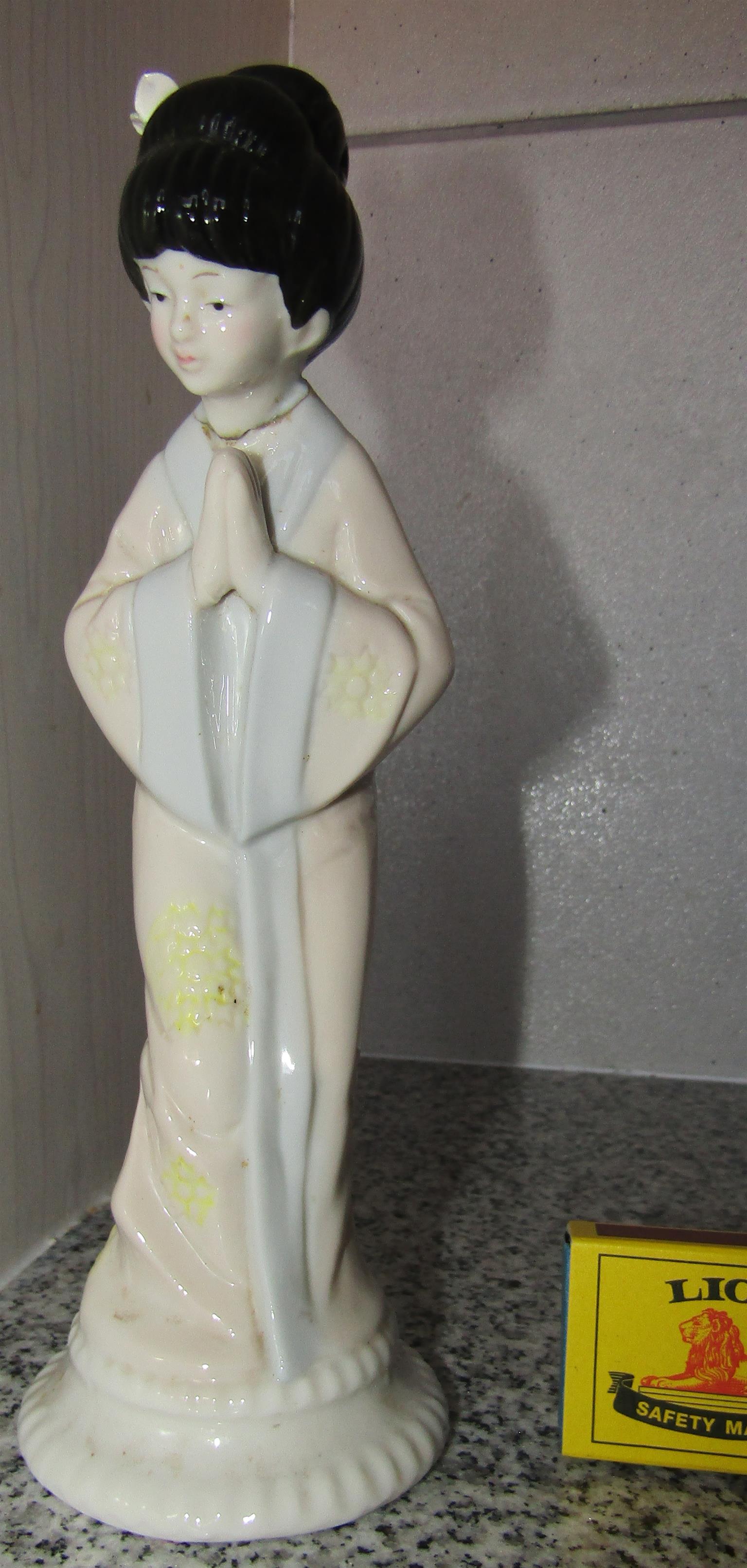 Geisha Porcelain Figurine - flawed