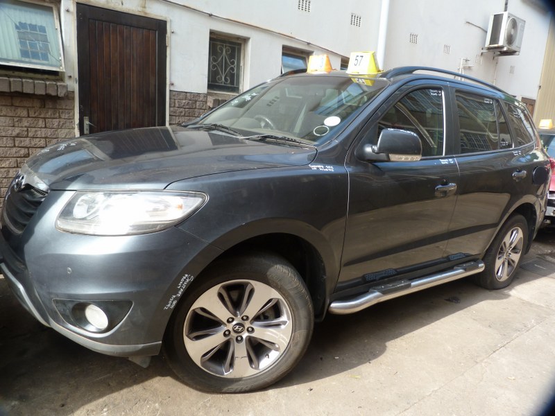Hyundai Santa Fe R2.2 CRDi GLS AT Grey - 2012 STRIPPING FOR SPARES - Private Seller Hyundai Santa Fe R2.2 CRDi GLS AT Grey - 2012 STRIPPING FOR SPARES - Private Seller