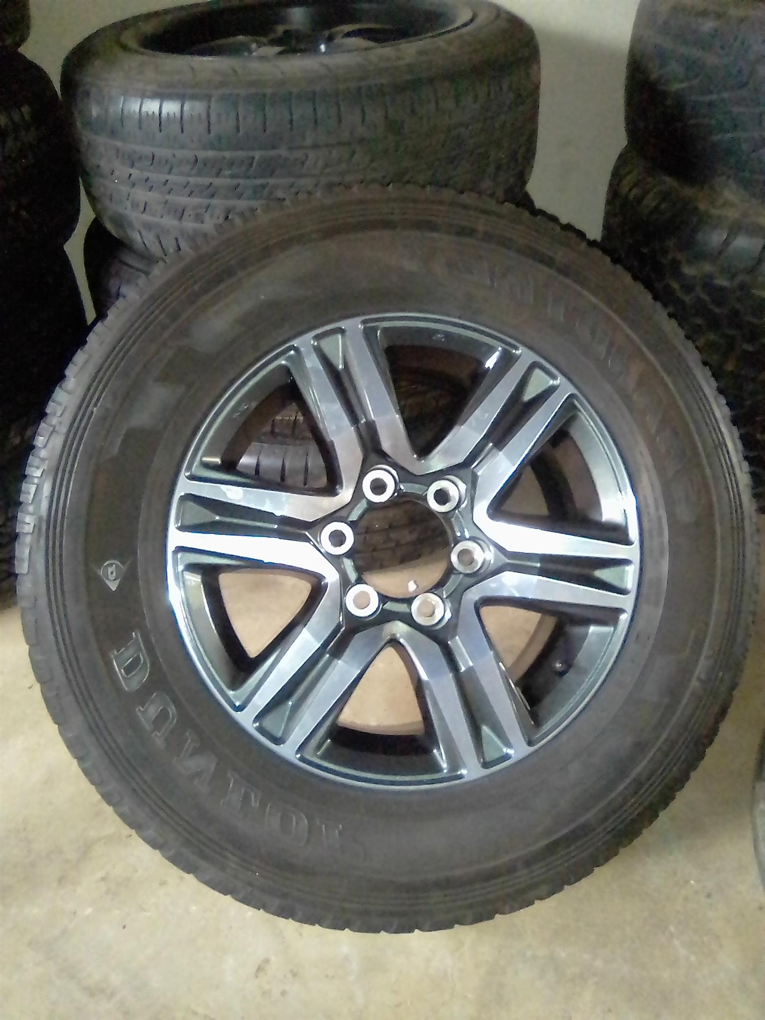 17inch Toyota Hilux/Fortuner original mag with used 265/65/17 tyre to use for sp - Private Seller 17inch Toyota Hilux/Fortuner original mag with used 265/65/17 tyre to use for sp - Private Seller