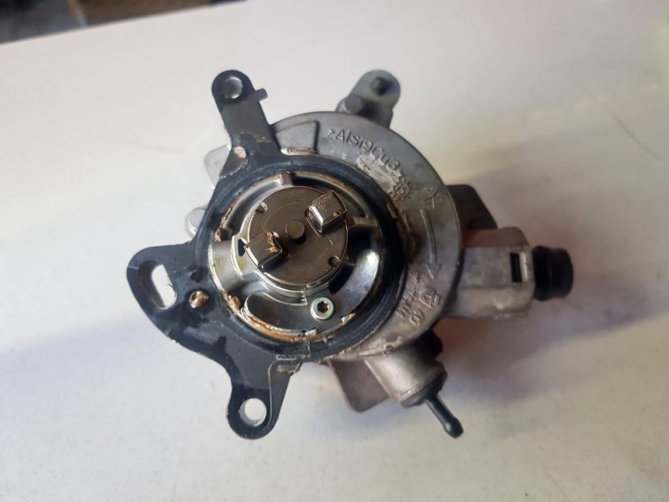 Vacuum Pump 1.0L ford fiesta - Private Seller Vacuum Pump 1.0L ford fiesta - Private Seller
