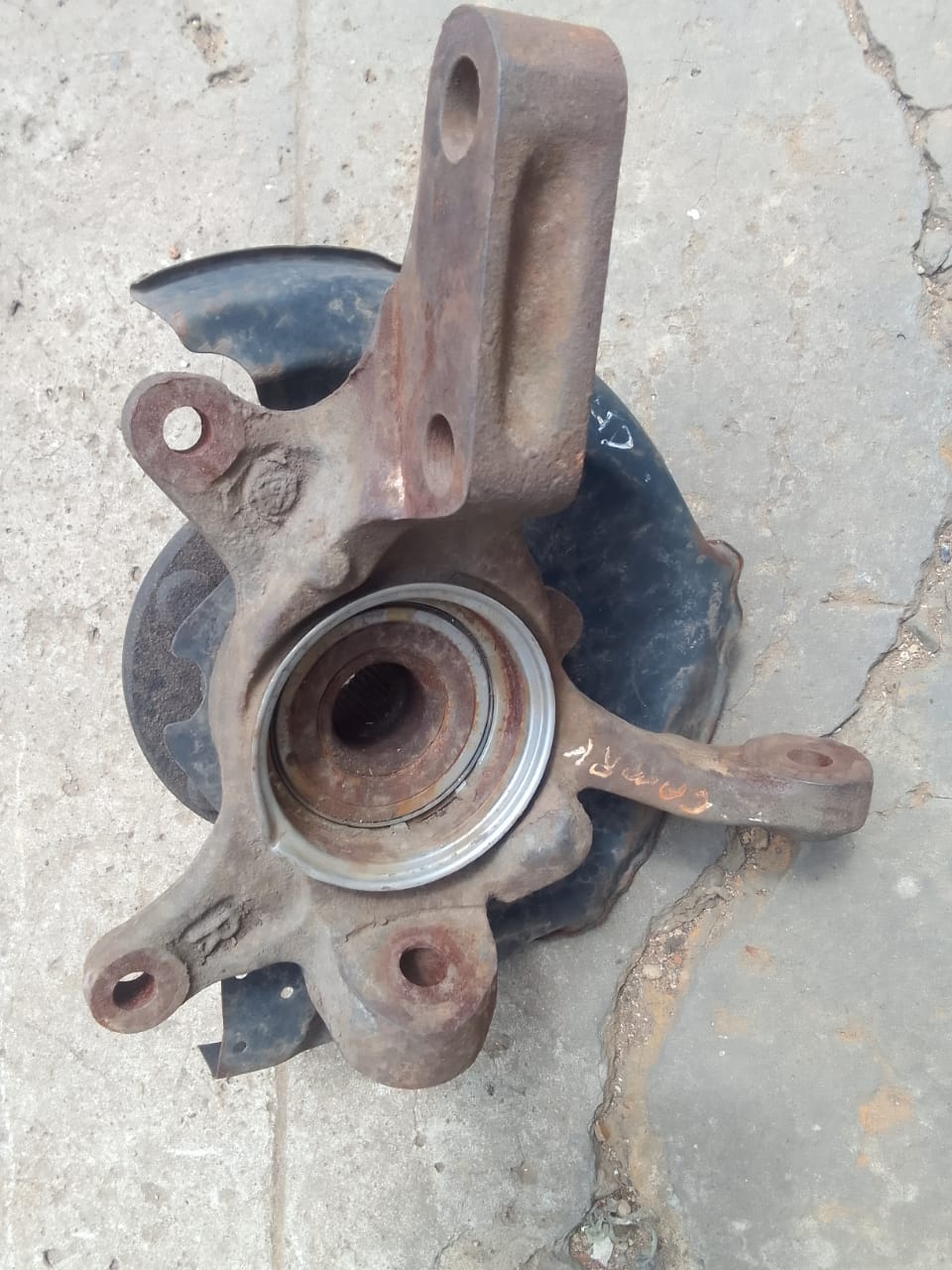 Camry steering knuckle and left front stub axle (1996). - Private Seller