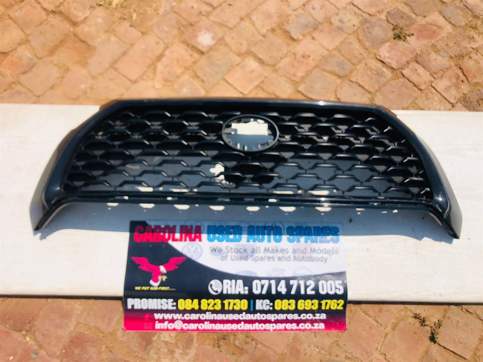 Toyota corolla cross radiator grill - Private Seller