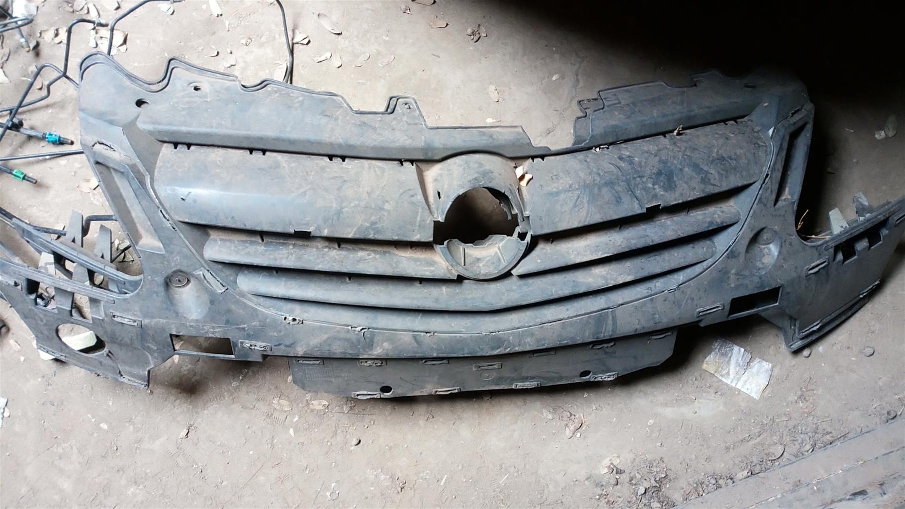 opel corsa d 1.4 front grille 2007-2010 - Private Seller
