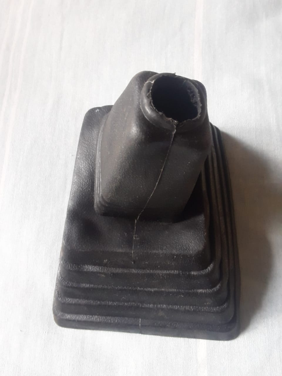 BMW E30 BOX SHAPE SPARES | Junk Mail