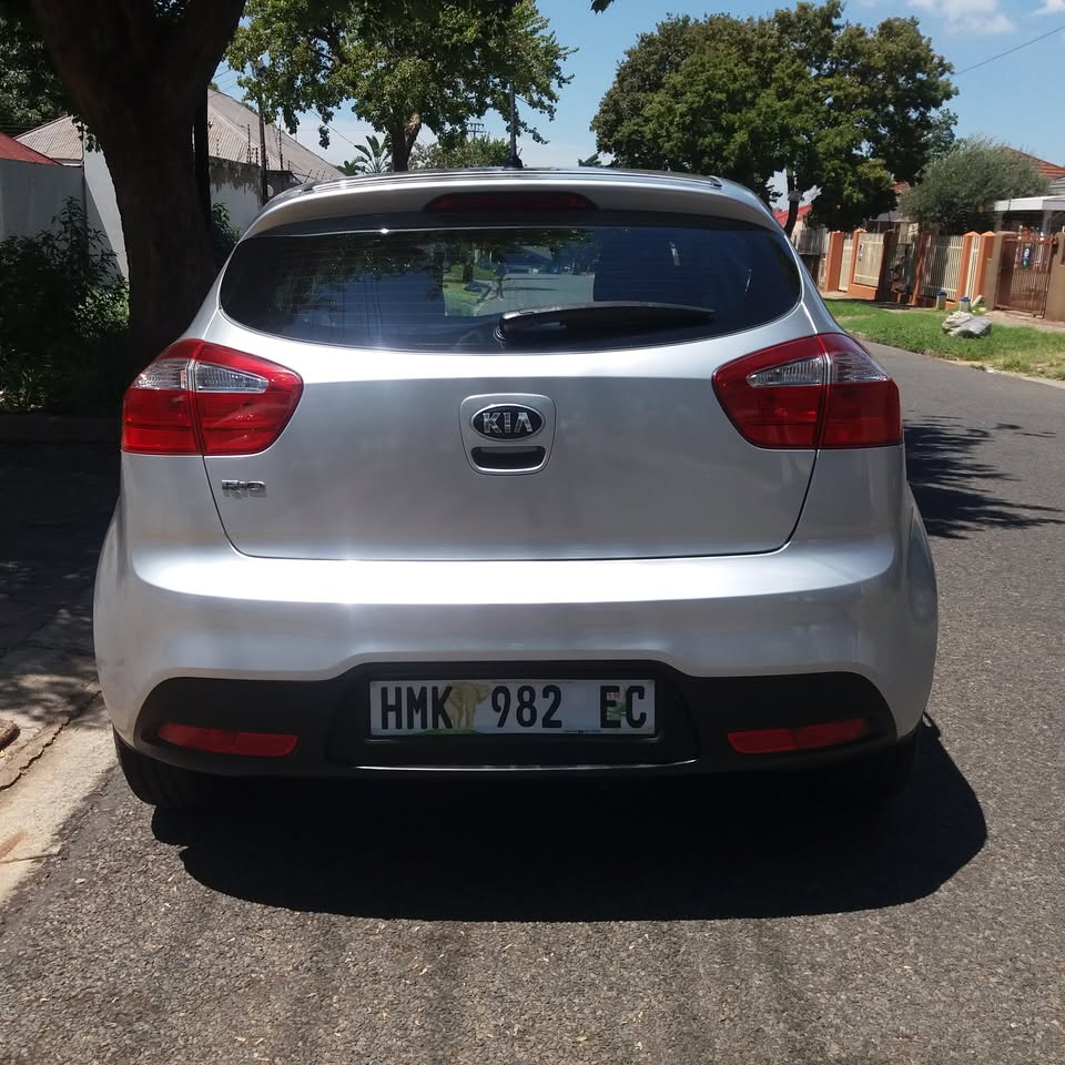 2013 KIA RIO 1.4 AVAILABLE IN CASH AND FINANCE