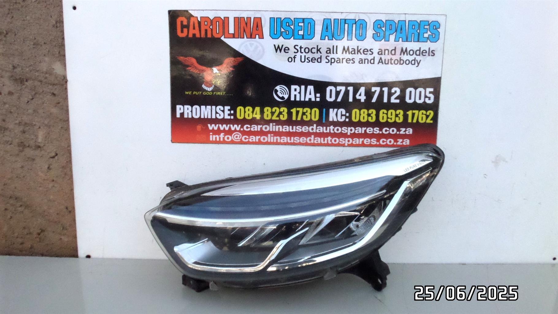 Renault Captur left side (LED pure vision) headlight - Private Seller