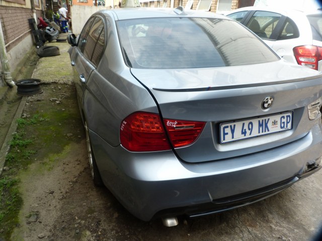 Currently stripping BMW 320I D E90 BLUE - Private Seller Currently stripping BMW 320I D E90 BLUE - Private Seller