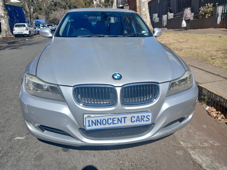 2011 BMW 320i PETROL, AUTOMATIC, SILVER COLOR, MILEAGE 207000KMS