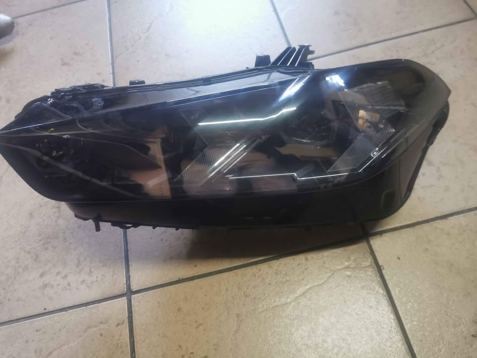 BMW G06 left headlight - Private Seller